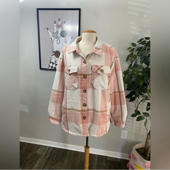 Tops - Women’s plaid button down sweater shirt